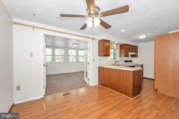 $424,900 | 24224 Newbury Road, Gaithersburg, MD 20882