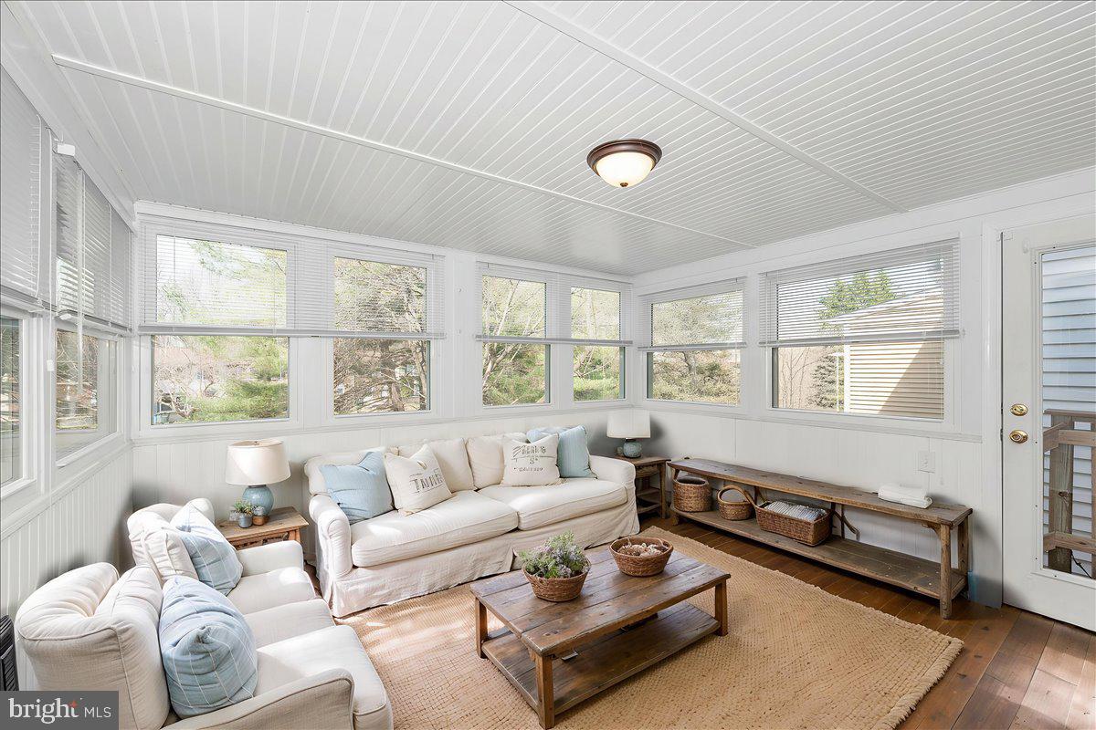 24224 Newbury Road Gaithersburg, MD 20882 - Photo 22 of 63 Virtually Staged Sun Room