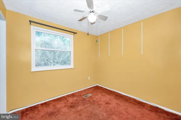 $424,900 | 24224 Newbury Road, Gaithersburg, MD 20882