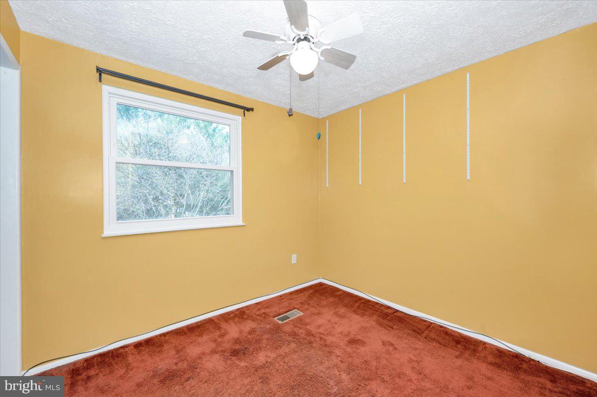 24224 Newbury Road Gaithersburg, MD 20882 - Photo 31 of 63 Bedroom 2