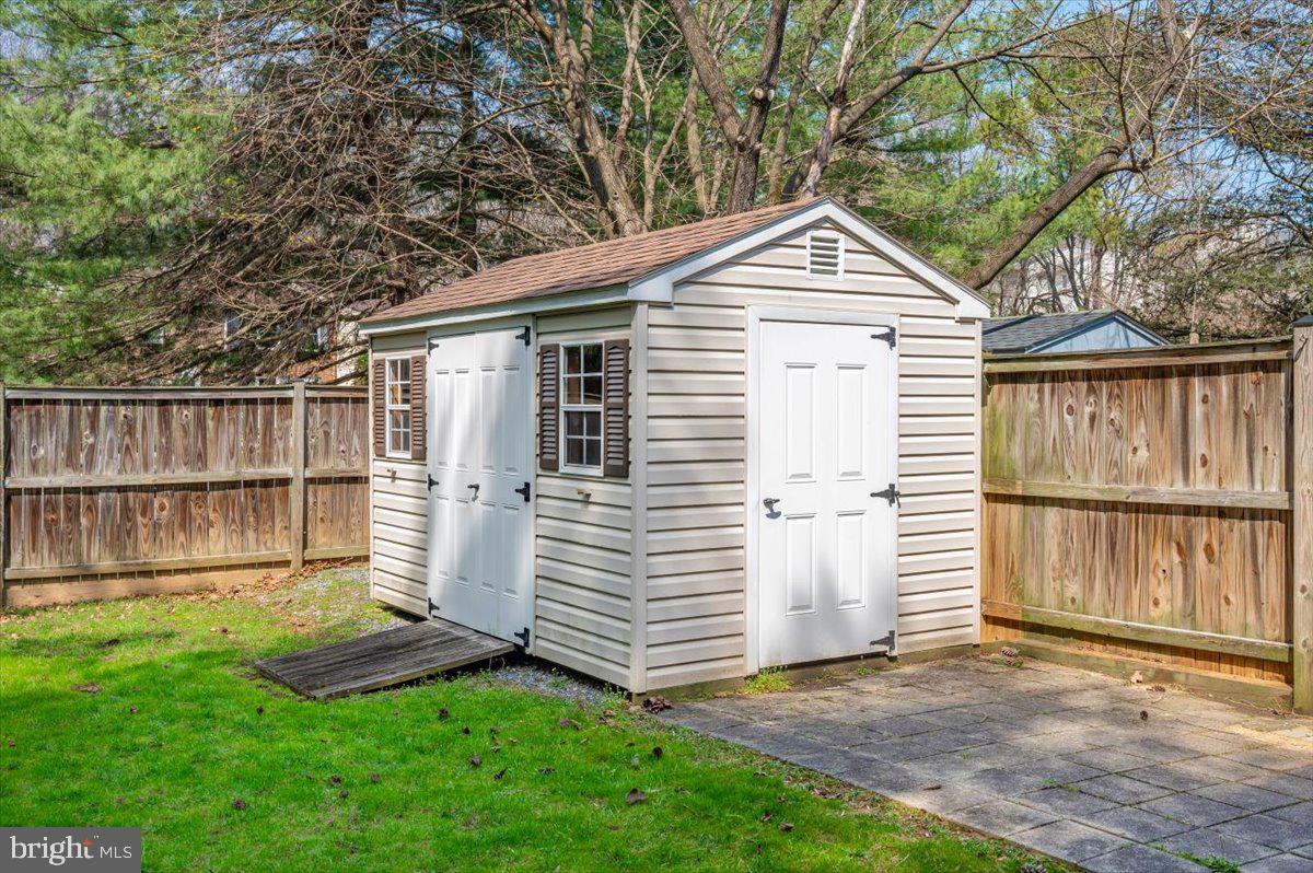24224 Newbury Road Gaithersburg, MD 20882 - Photo 49 of 63 Storage Shed