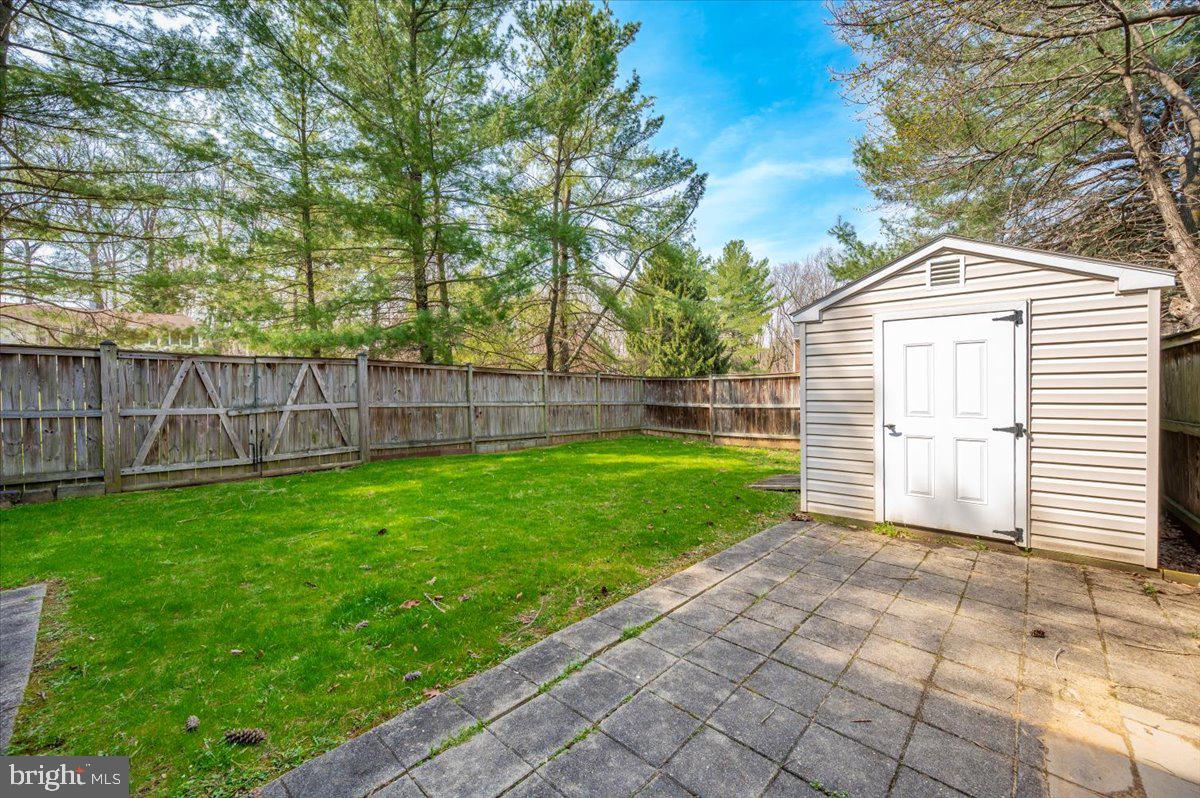 24224 Newbury Road Gaithersburg, MD 20882 - Photo 54 of 63 Backyard