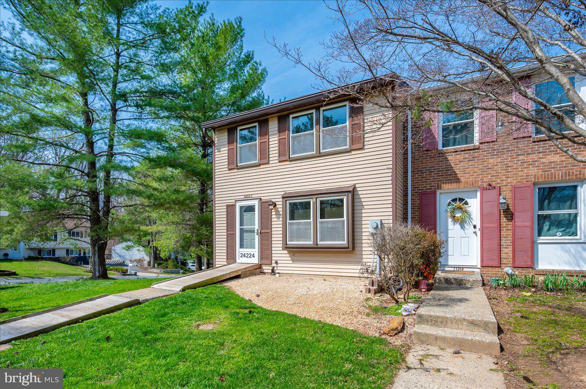 24224 Newbury Road Gaithersburg, MD 20882 - Photo 57 of 63 Front