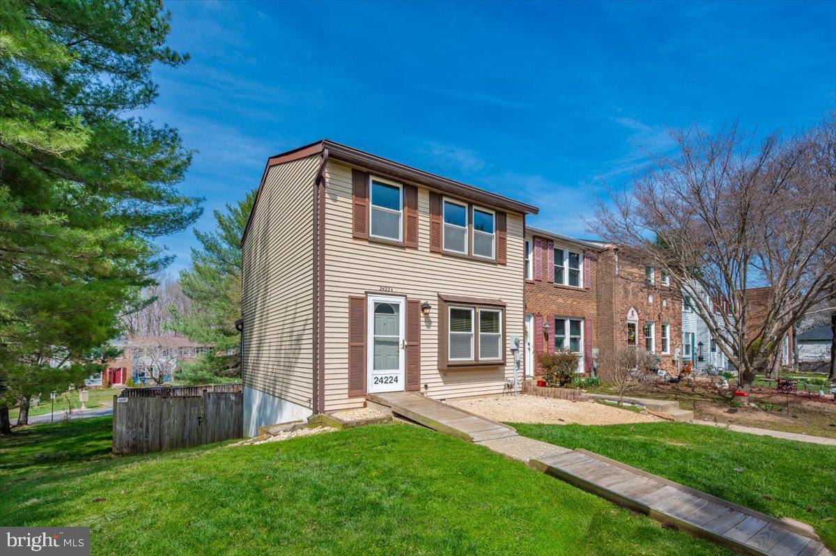 24224 Newbury Road Gaithersburg, MD 20882 - Photo 58 of 63 Side