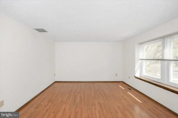 $424,900 | 24224 Newbury Road, Gaithersburg, MD 20882