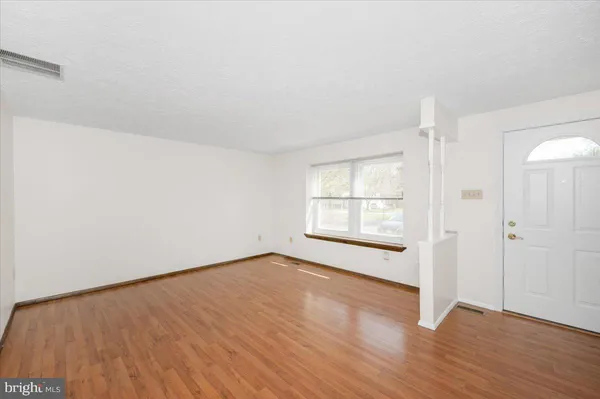 $424,900 | 24224 Newbury Road, Gaithersburg, MD 20882