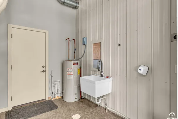 $2,690,000 | 374 North 750 Road, Overbrook, KS 66524