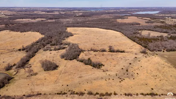 $2,690,000 | 374 North 750 Road, Overbrook, KS 66524