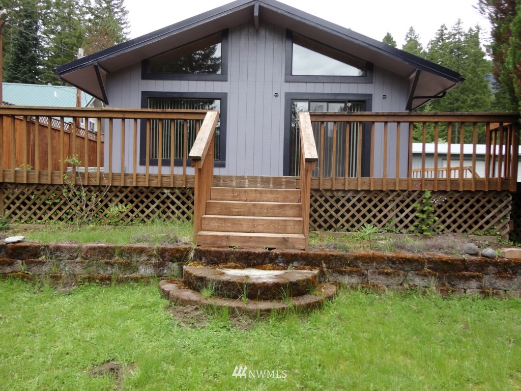 135 Sunstone Road Packwood, WA 98361 - Photo 5 of 23 Gallery Image 5