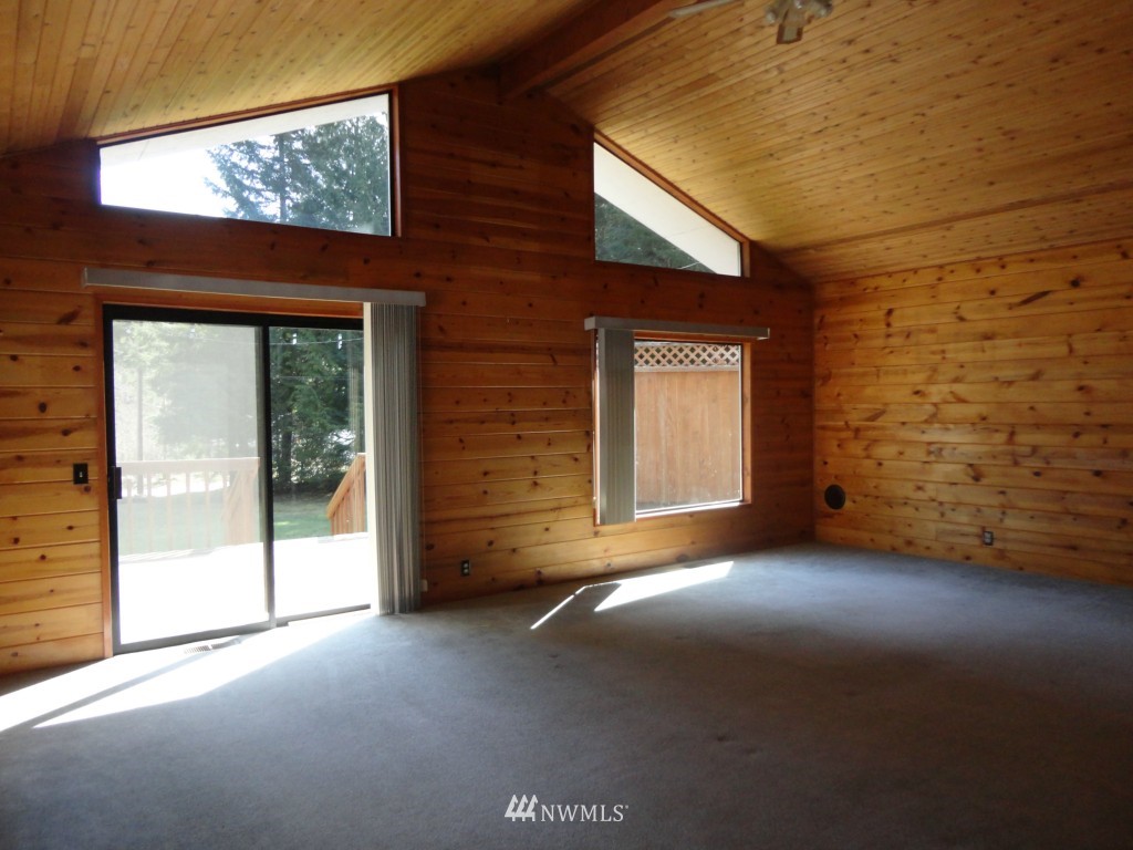 135 Sunstone Road Packwood, WA 98361 - Photo 6 of 23 Gallery Image 6