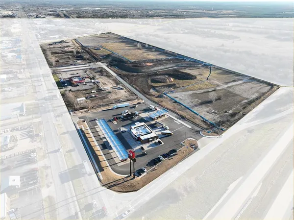 a view of a tennis court