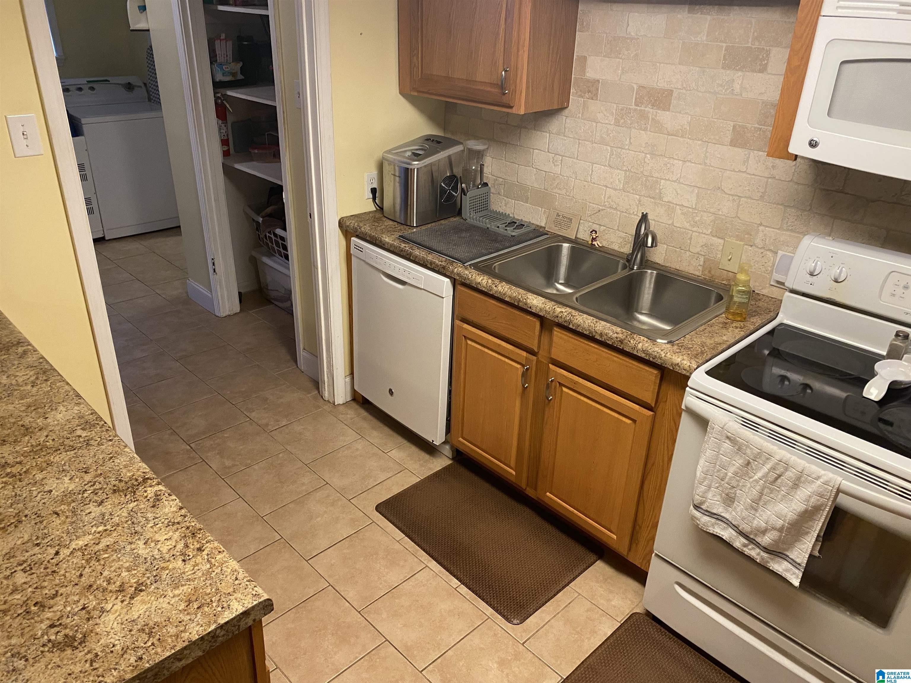 2735 Nail Road Warrior, AL 35180 - Photo 7 of 20