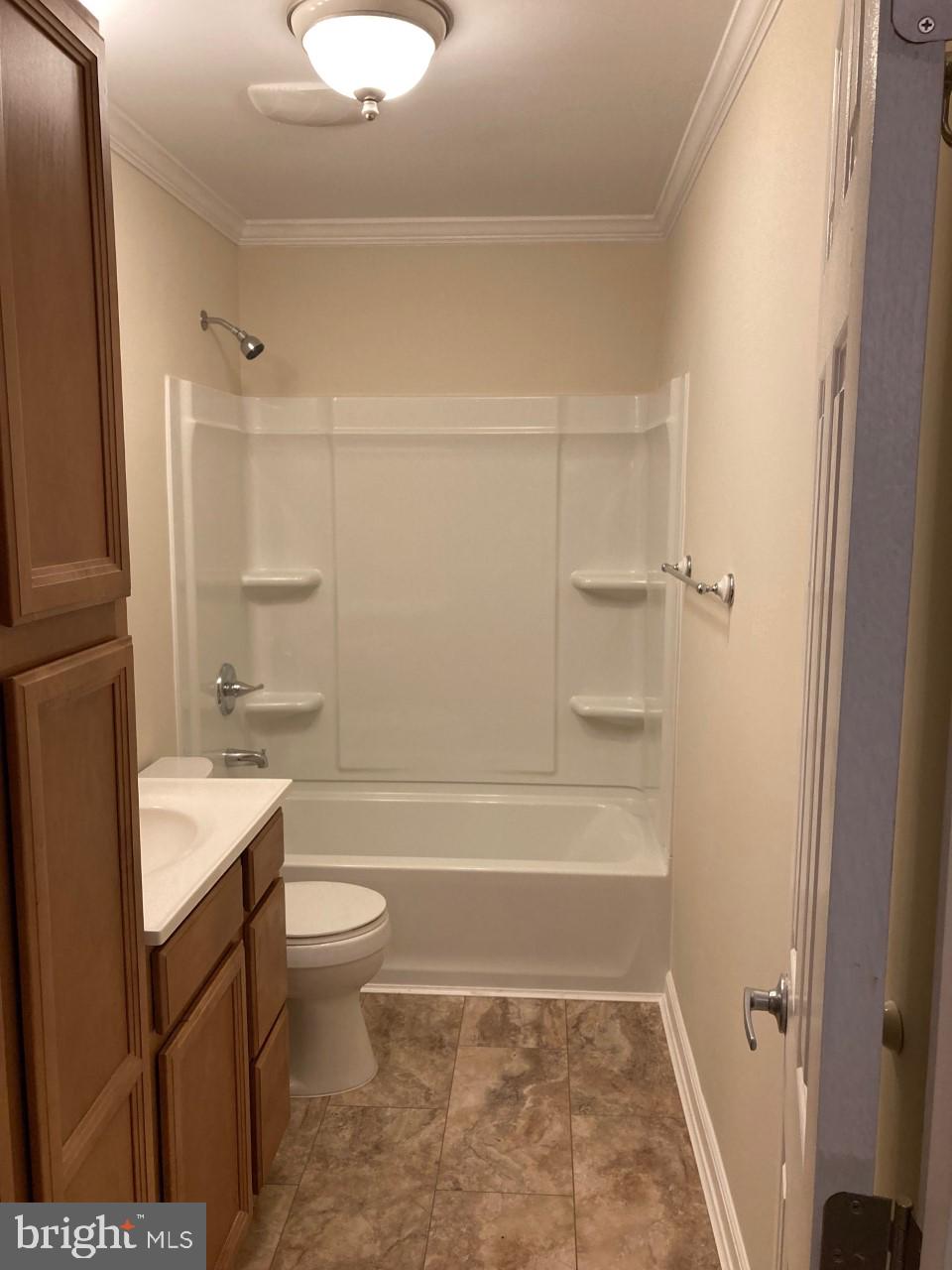 8441 Ridge View Road Lusby, MD 20657 - Photo 17 of 20 refreshed hall full bath