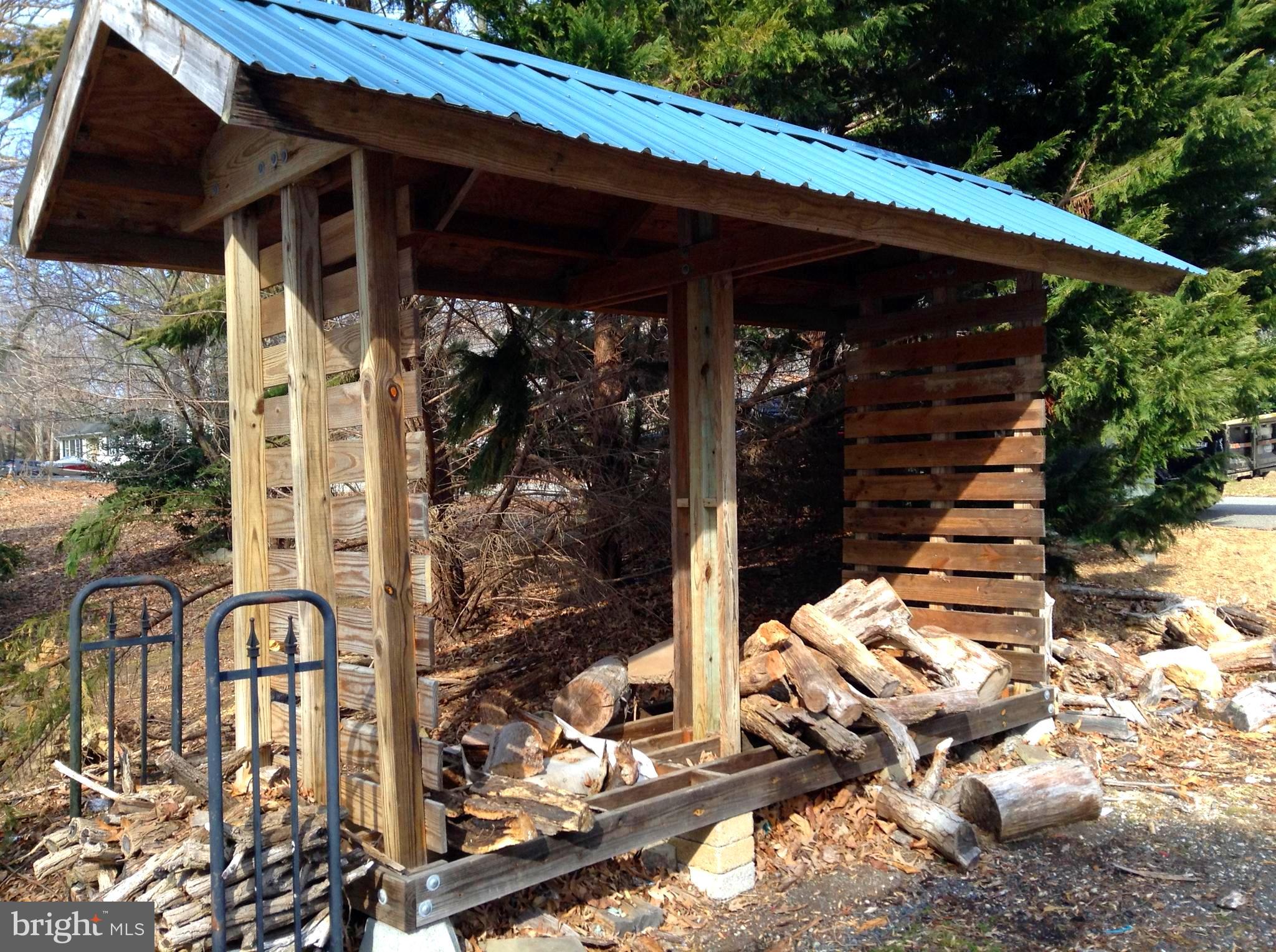 8441 Ridge View Road Lusby, MD 20657 - Photo 20 of 20 nice wood storage rack