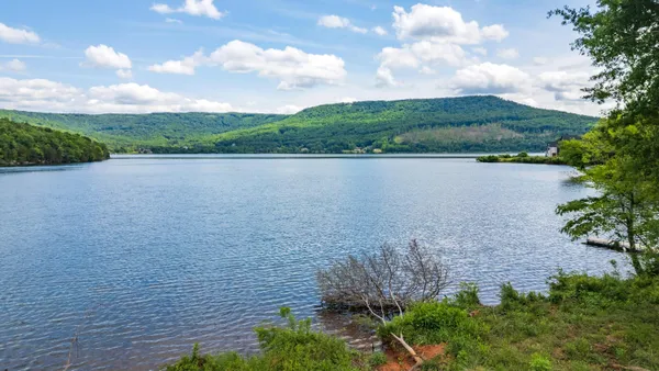 $525,000 | Lot 136 Edgewater Way, Jasper, TN 37347