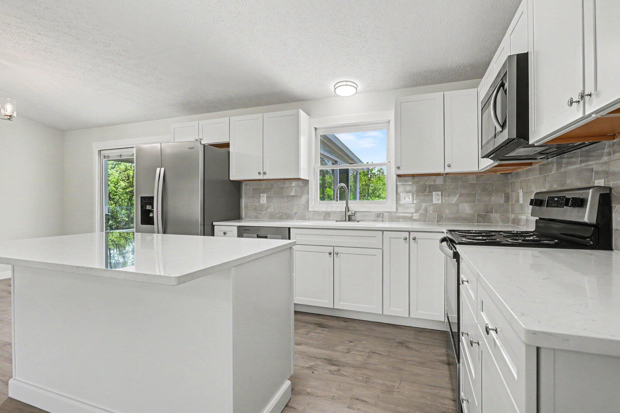 4315 Corner Road Alexandria, OH 43001 - Photo 12 of 39 Kitchen