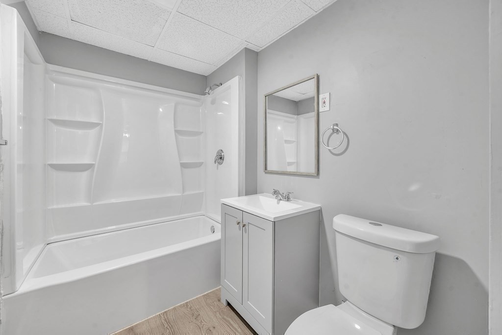 82-84 Santa Barbara Street Springfield, MA 01104 - Photo 15 of 36