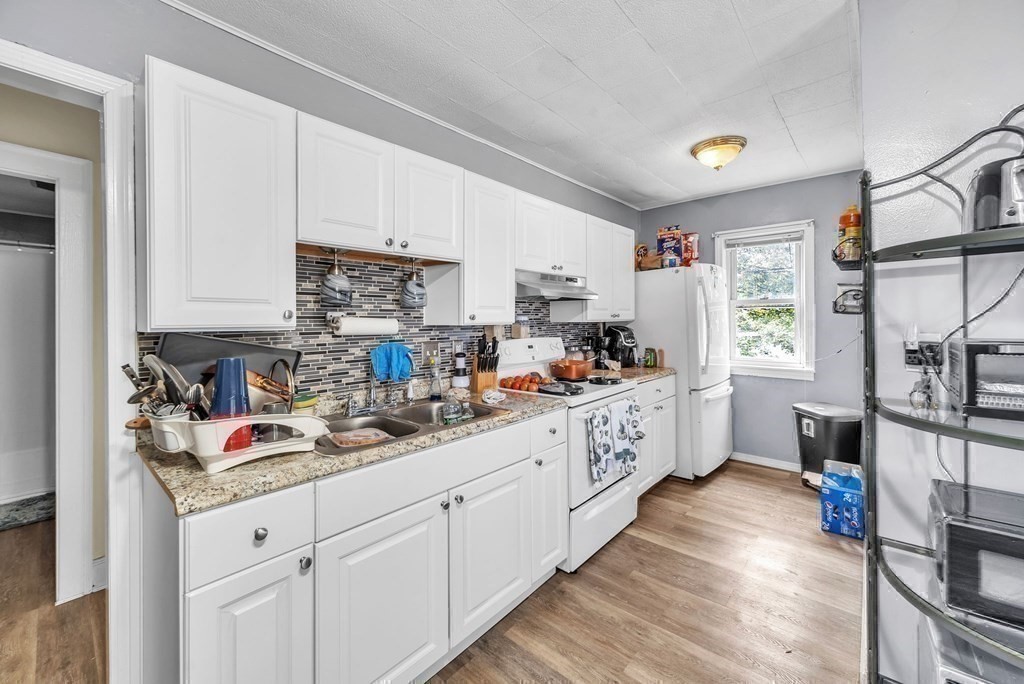 82-84 Santa Barbara Street Springfield, MA 01104 - Photo 28 of 36