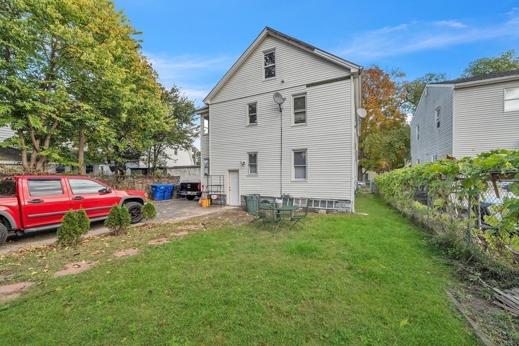 82-84 Santa Barbara Street Springfield, MA 01104 - Photo 34 of 36