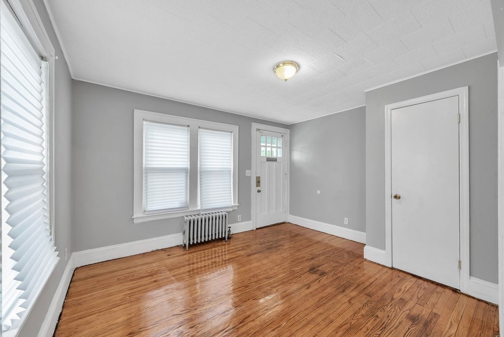 82-84 Santa Barbara Street Springfield, MA 01104 - Photo 6 of 36