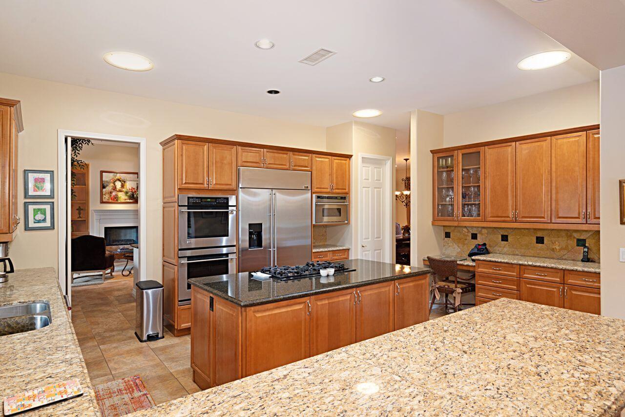10 Marseilles Road Rancho Mirage, CA 92270 - Photo 14 of 50 15_10361313_138624_EN-138624-115