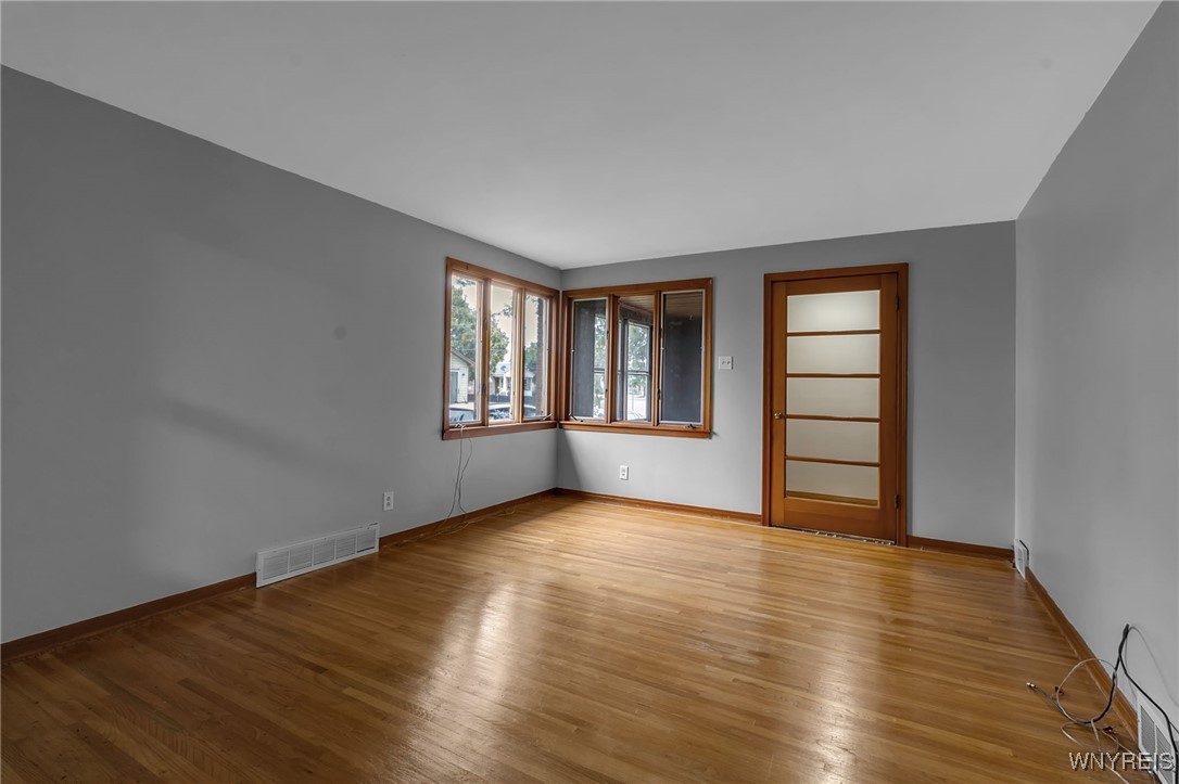 3432 Packard Road Niagara Falls, NY 14303 - Photo 5 of 20