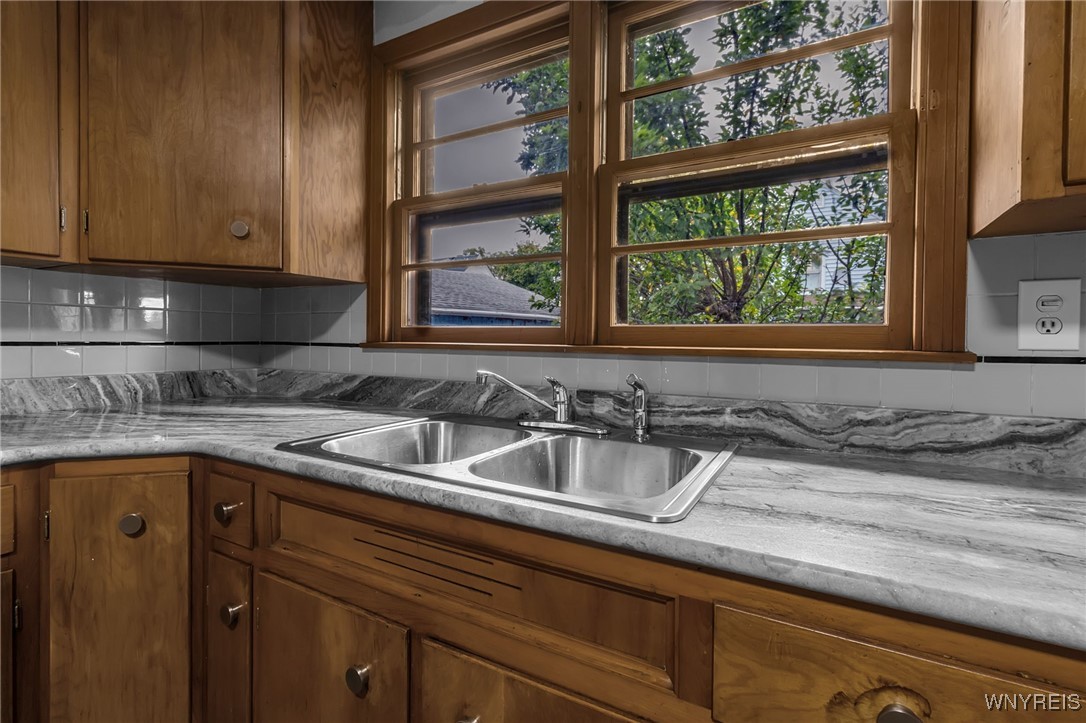 3432 Packard Road Niagara Falls, NY 14303 - Photo 8 of 20