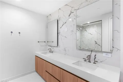 $6,985,000 | 5100 Seagrass Boulevard, Unit 1206, Bonita Springs, FL 34134