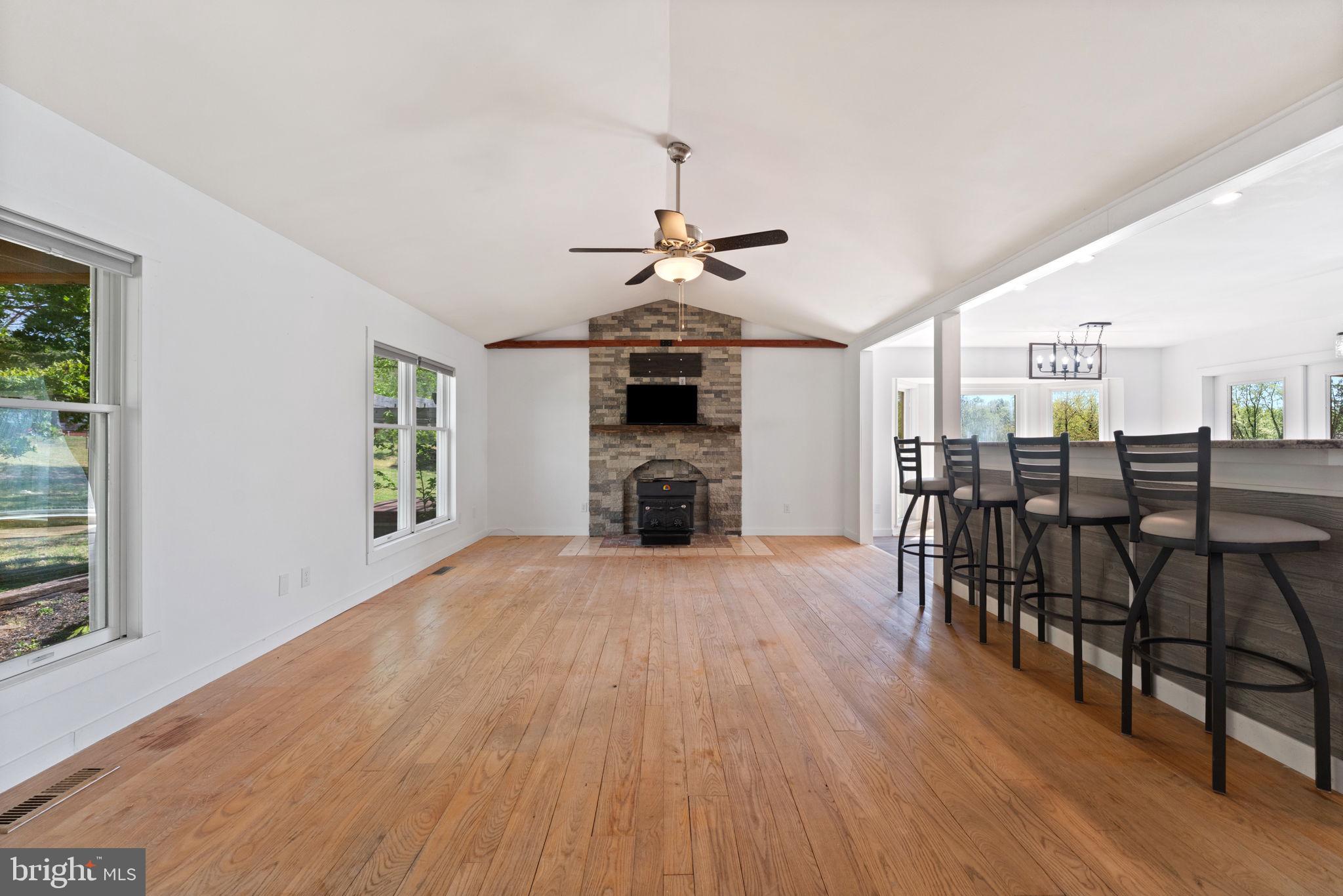 11270 Old Stillhouse Road Boston, VA 22713 - Photo 5 of 38 Spacious living area with natural light.