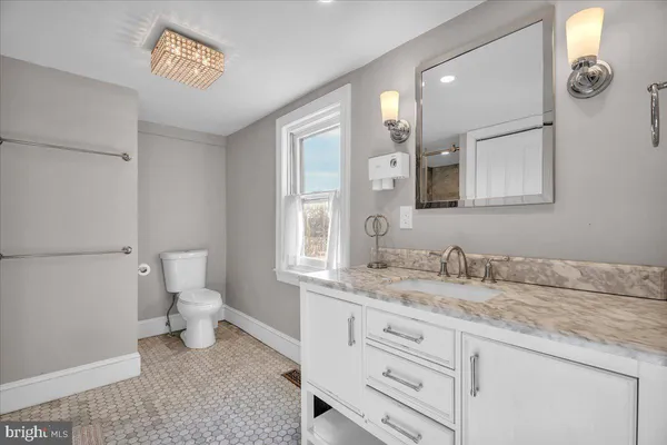 $5,200 | 406 Kings Highway East, Haddonfield, NJ 08033