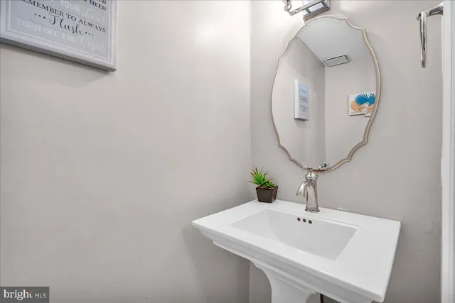 $5,200 | 406 Kings Highway East, Haddonfield, NJ 08033