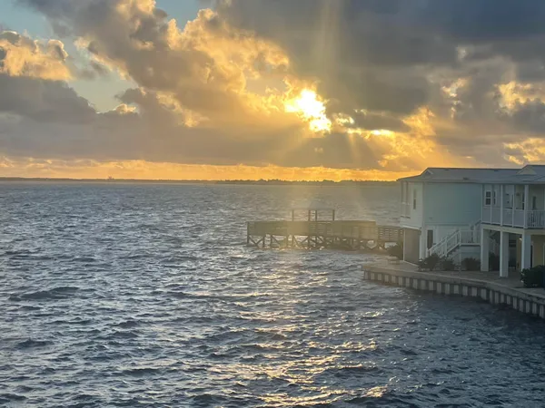 $6,000 | 453 Northeast Indian River Drive, Jensen Beach, FL 34957