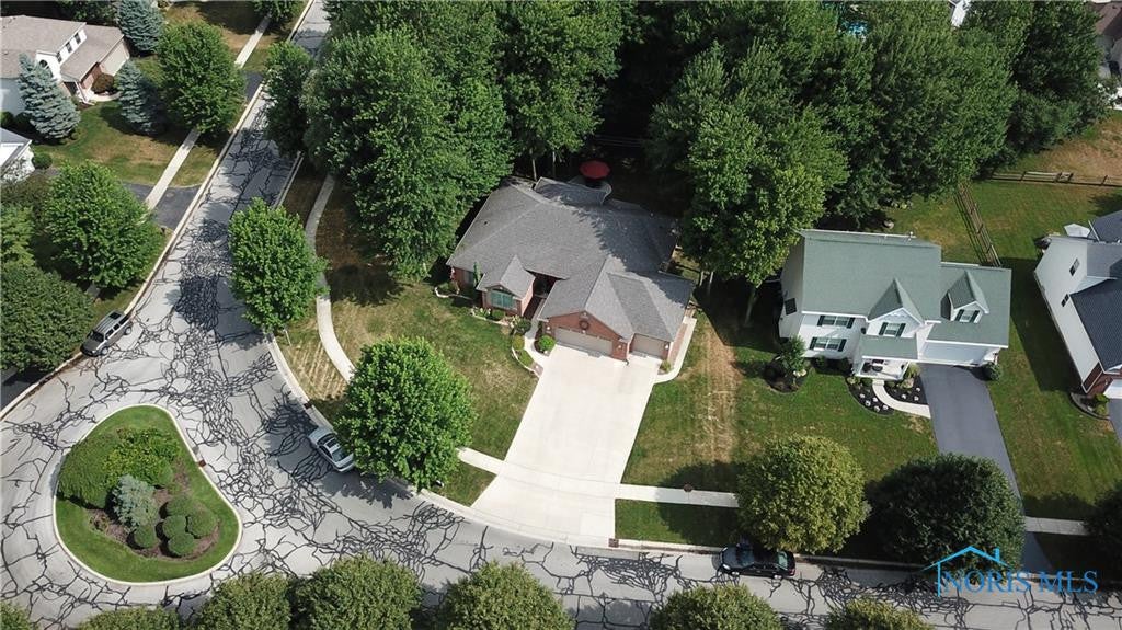 811 Weatherstone Road Holland, OH 43528 - Photo 1 of 35 Gallery Image 1