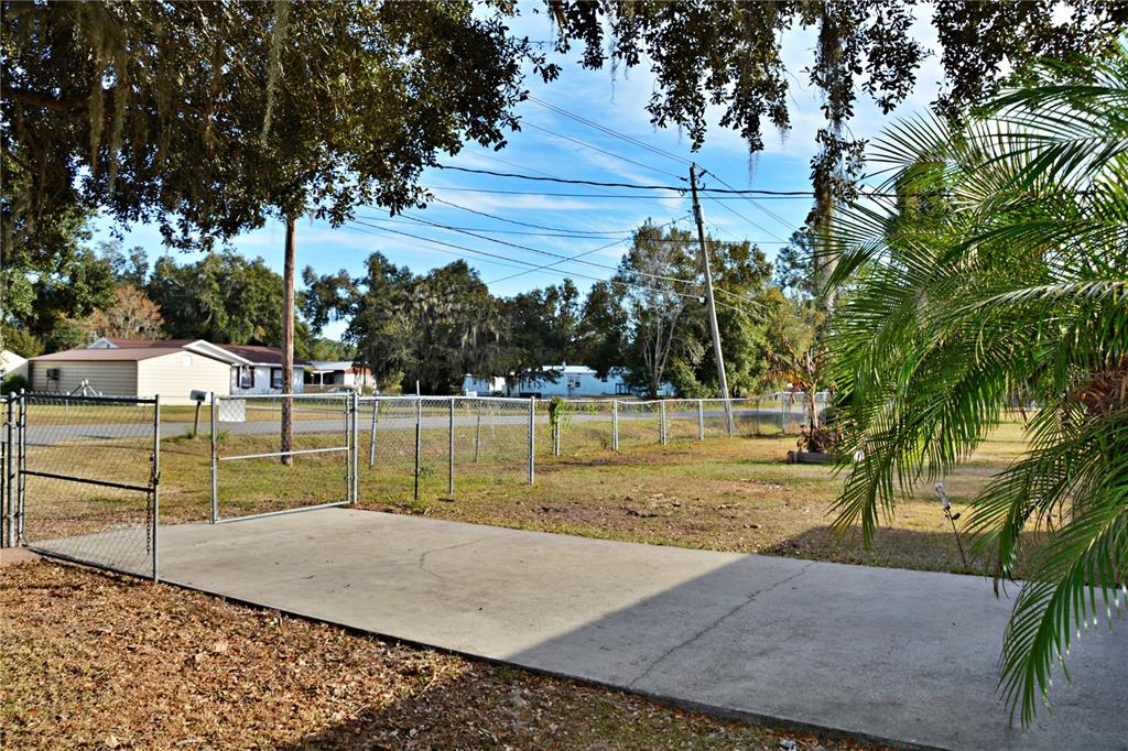 5528 Cherry Road Lakeland, FL 33810 - Photo 45 of 47 a view of a backyard