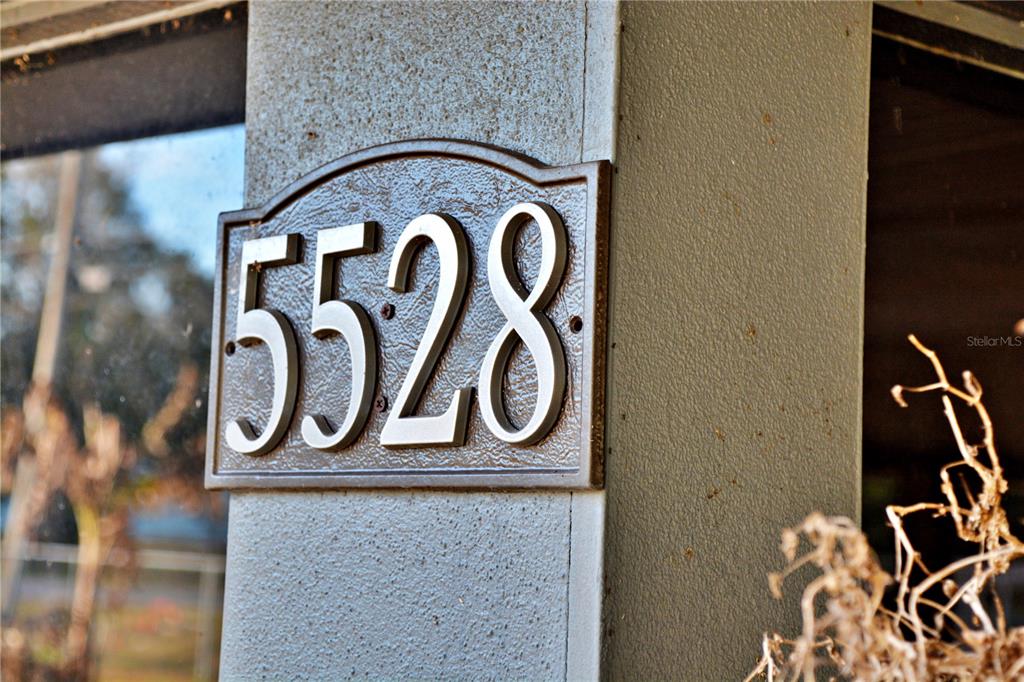 5528 Cherry Road Lakeland, FL 33810 - Photo 8 of 47 a sign that is on the side of a wall