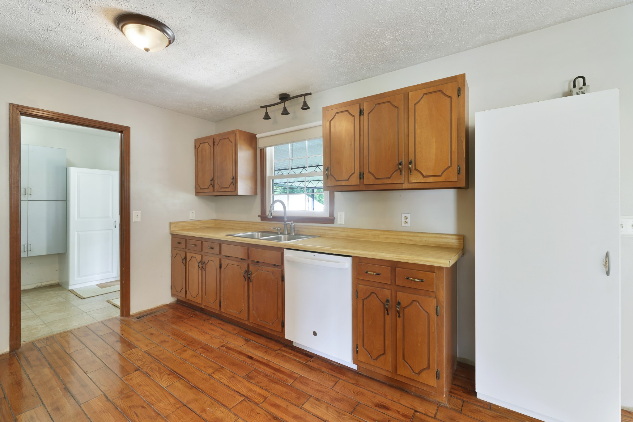 2736 Gideon Road Greenbrier, TN 37073 - Photo 9 of 33