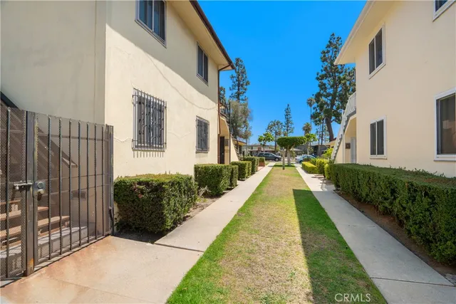 $1,200,000 | 10607 Crenshaw Boulevard, Inglewood, CA 90303