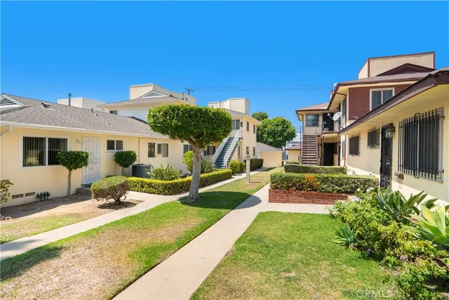 $1,200,000 | 10607 Crenshaw Boulevard, Inglewood, CA 90303