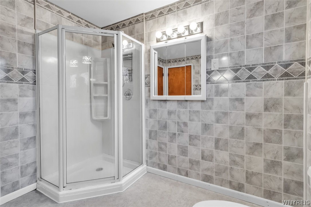 2932 Krueger Road Wheatfield, NY 14120 - Photo 17 of 26