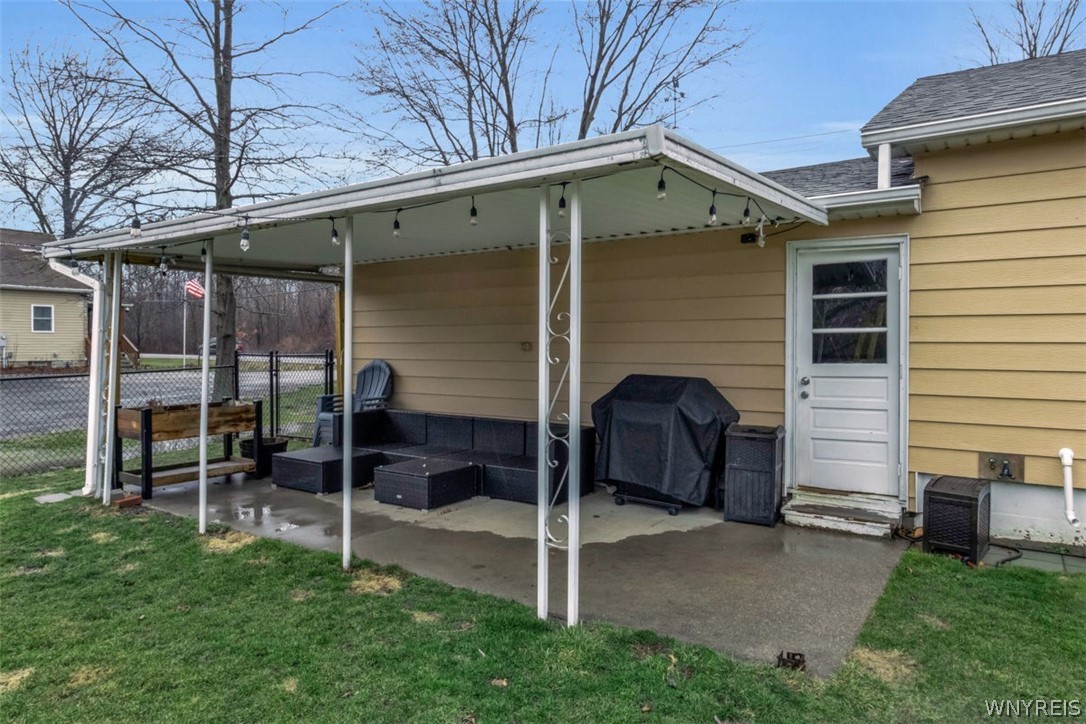 2932 Krueger Road Wheatfield, NY 14120 - Photo 19 of 26 covered rear patio