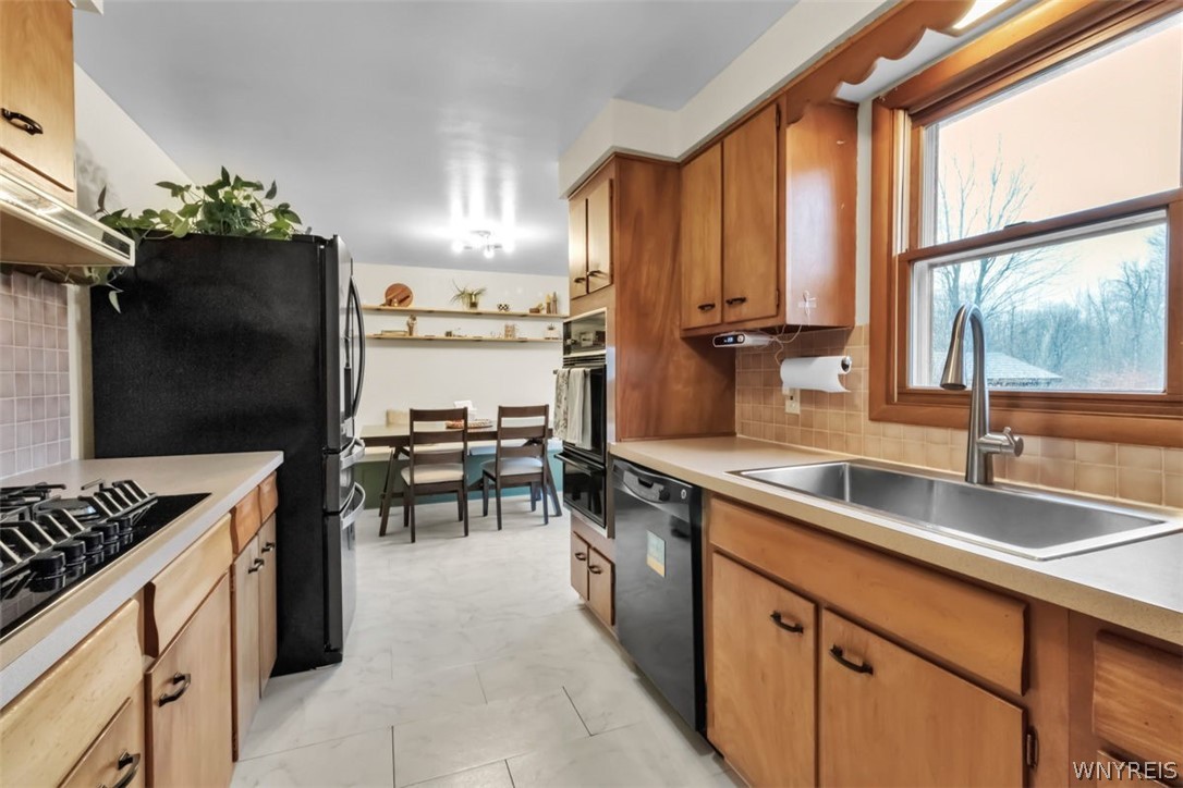 2932 Krueger Road Wheatfield, NY 14120 - Photo 7 of 26