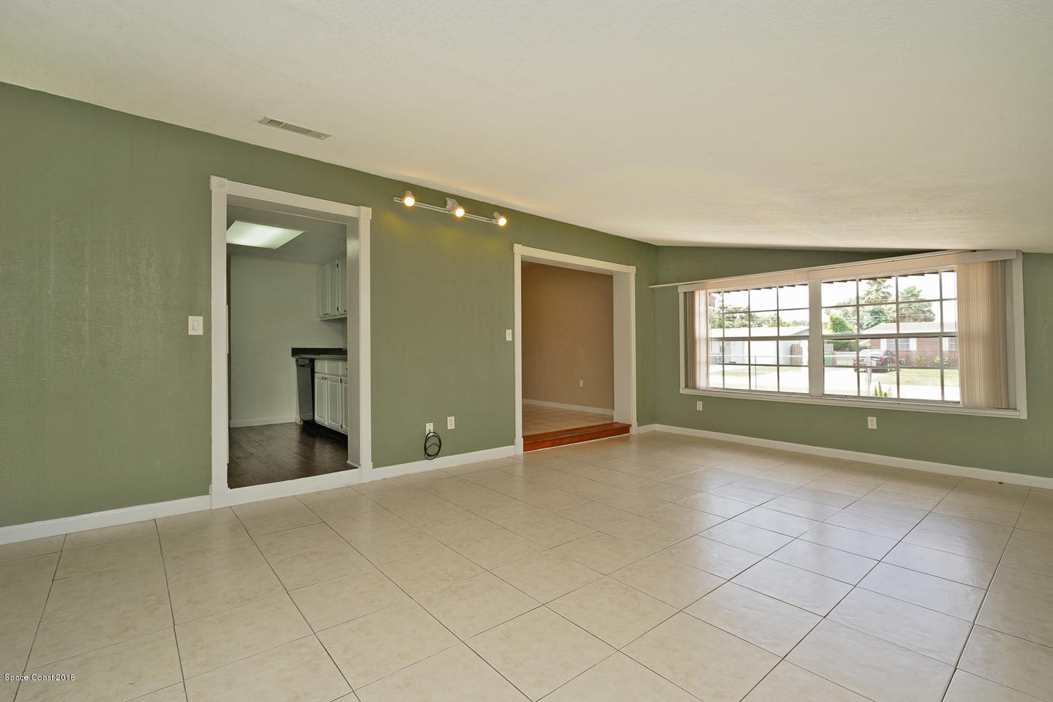2168 Laden Road Melbourne, FL 32935 - Photo 4 of 27 Family Room