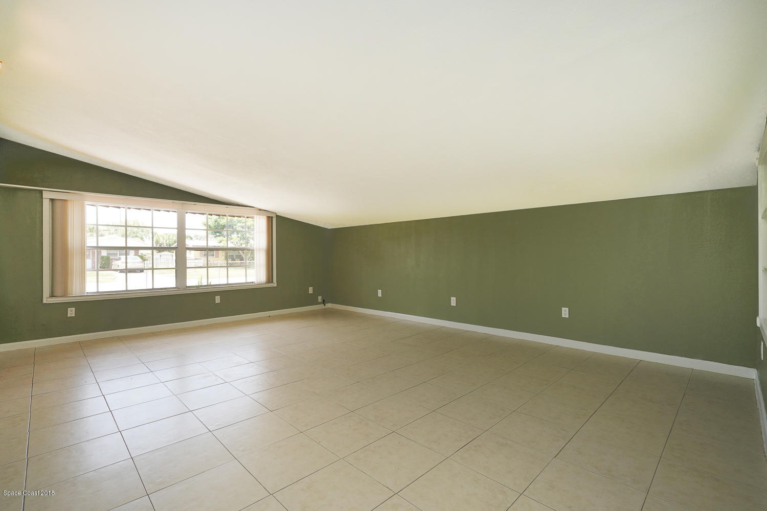 2168 Laden Road Melbourne, FL 32935 - Photo 6 of 27 Family Room