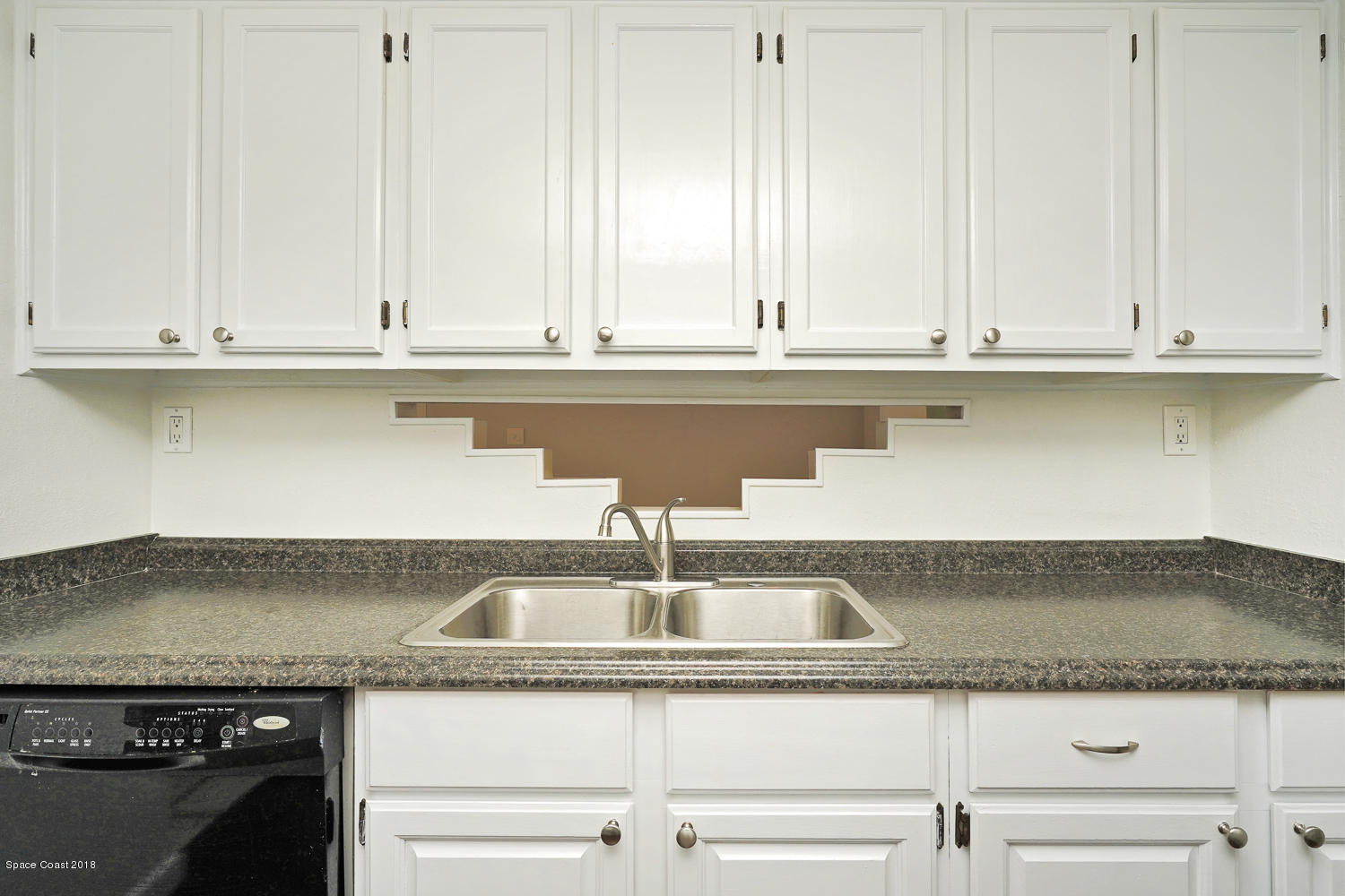 2168 Laden Road Melbourne, FL 32935 - Photo 9 of 27 Kitchen