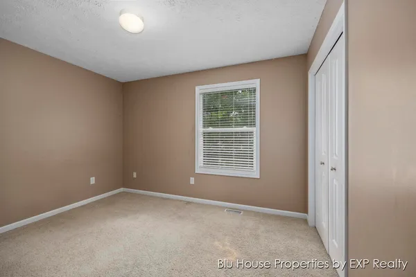 $2,700 | 3689 Maple Hurst Drive Southeast, Grand Rapids, MI 49512