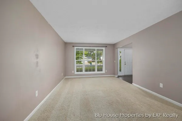 $2,700 | 3689 Maple Hurst Drive Southeast, Grand Rapids, MI 49512