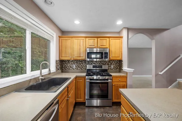 $2,700 | 3689 Maple Hurst Drive Southeast, Grand Rapids, MI 49512