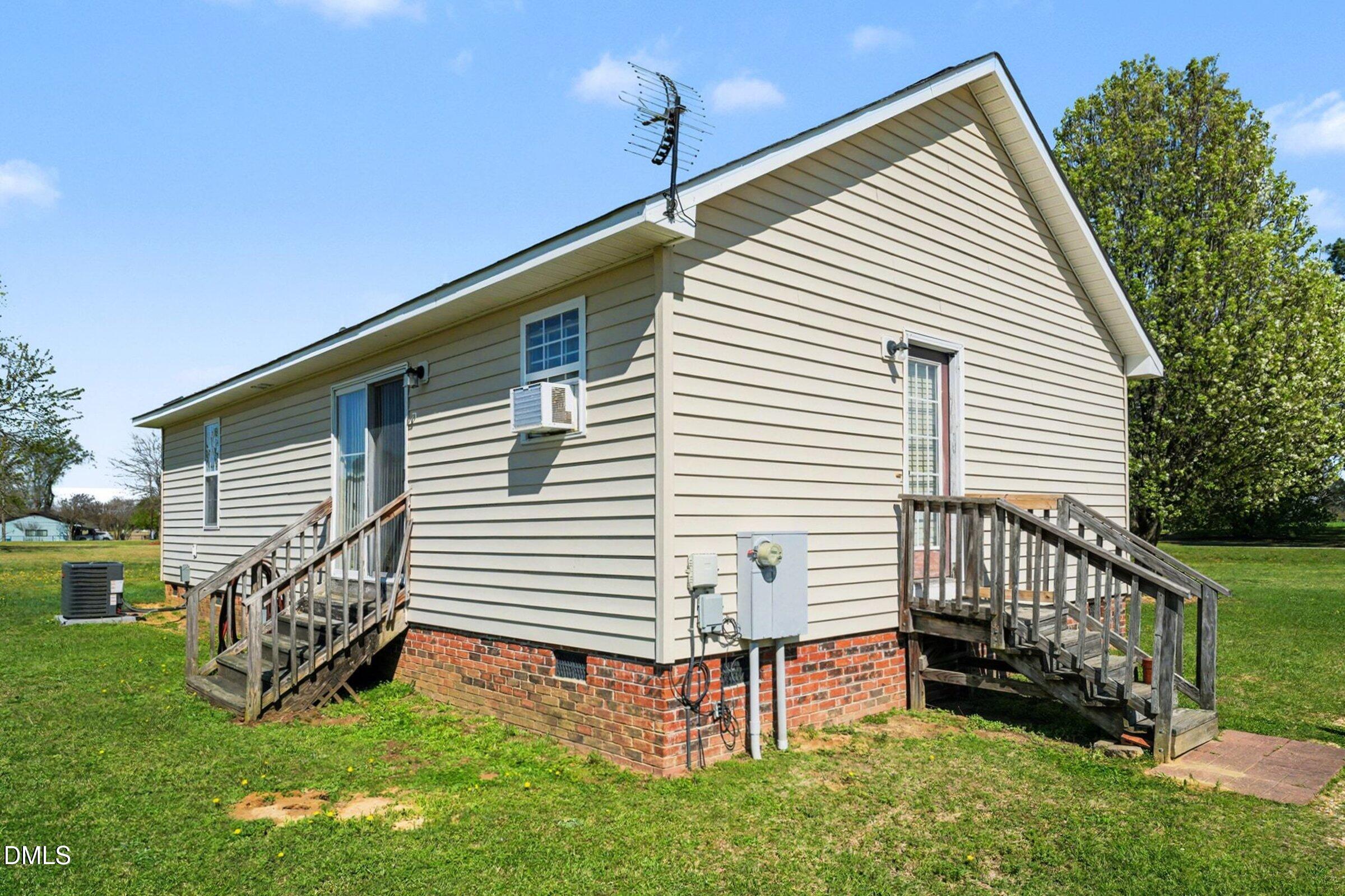 15401 Dunn Road Godwin, NC 28344 - Photo 26 of 31 026_file_2483