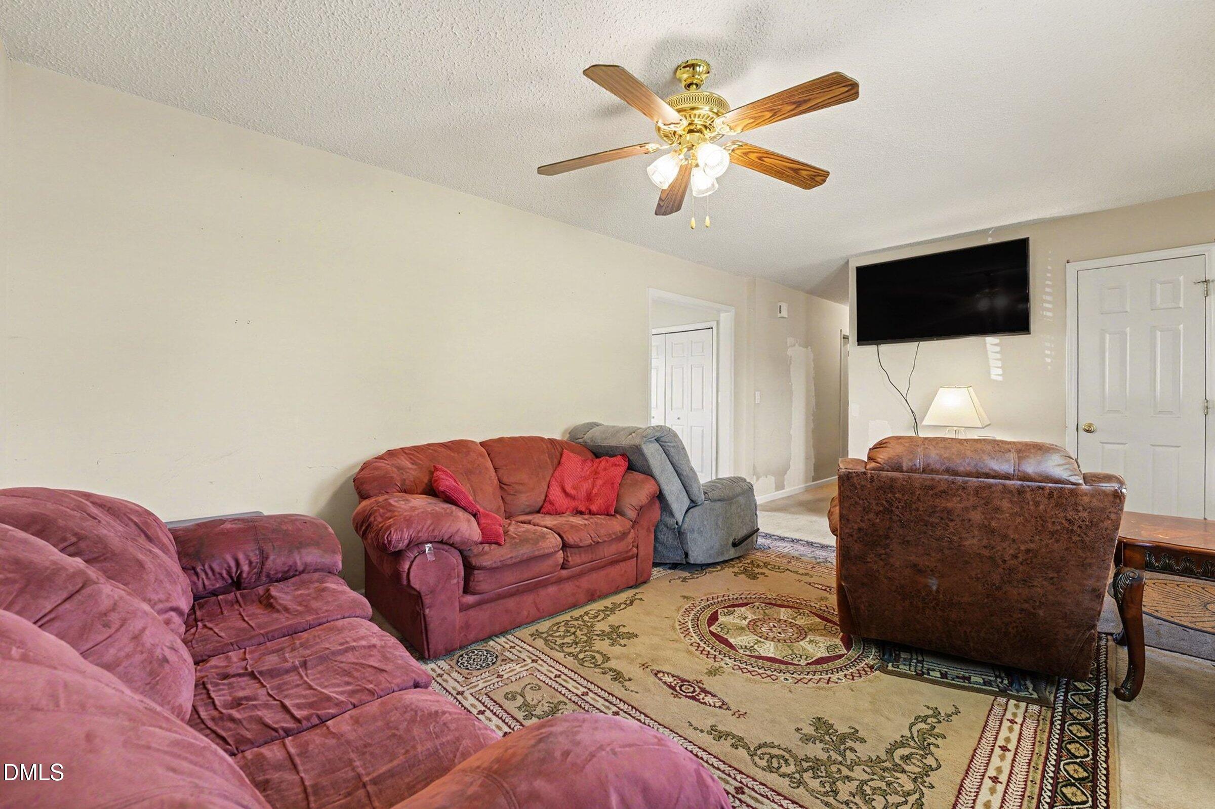 15401 Dunn Road Godwin, NC 28344 - Photo 5 of 31 005_file_2793