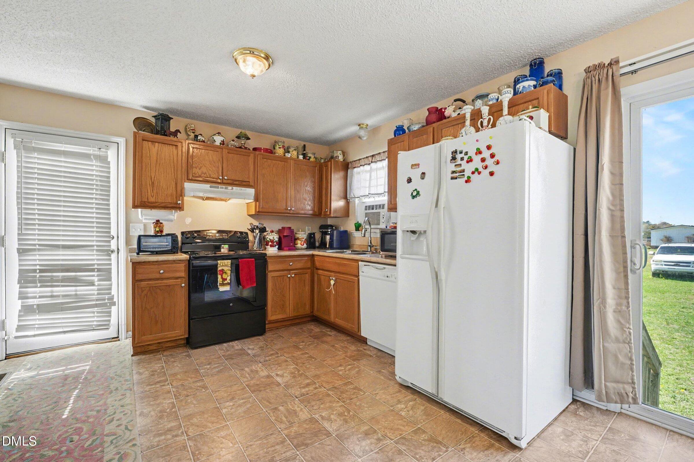 15401 Dunn Road Godwin, NC 28344 - Photo 7 of 31 007_file_6318